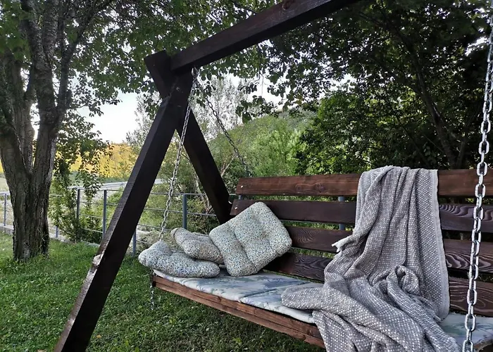 Vikendica Na Jezeru Gacko