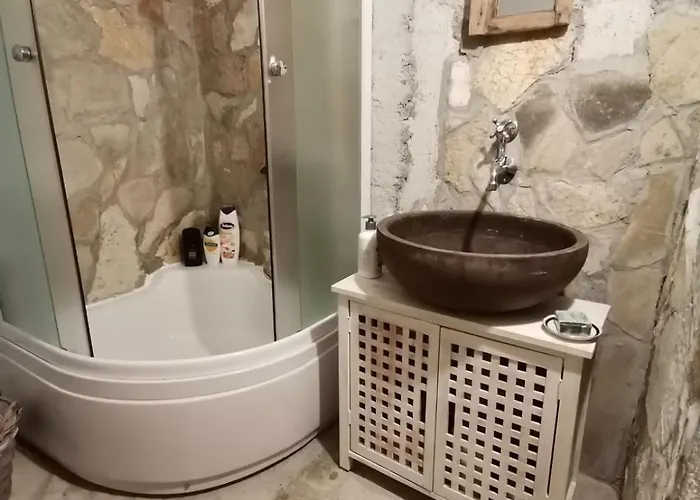 Vikendica Na Jezeru *